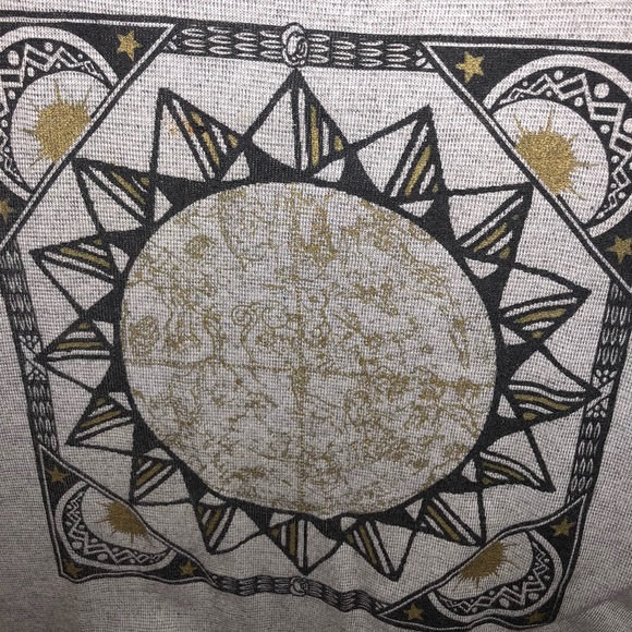 ⭐️Light Grey Graphic Tank - Picture 2 of 3